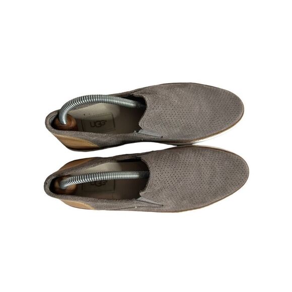 UGG Women's S/N 1018375 Adley Perf Slip-on Loafer Flats Gray & Tan Size 8 - Picture 1 of 6